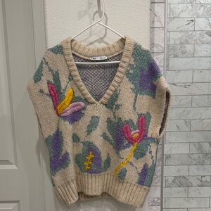 Zara Women's Cream V-Neck Sweater with Floral Accents